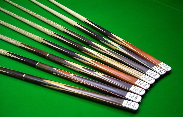 wood pool cue advantages